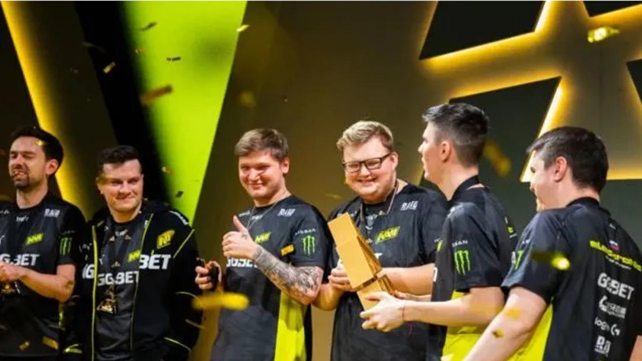 一路高歌猛 一路高歌猛