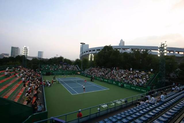 让我们来看 让我们来看